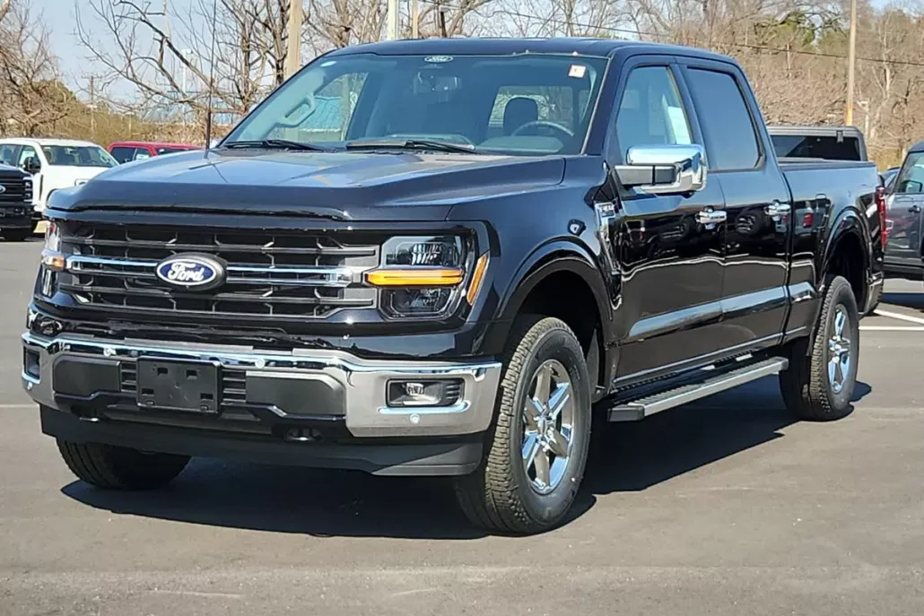2025 Ford F-150 XLT photo 1