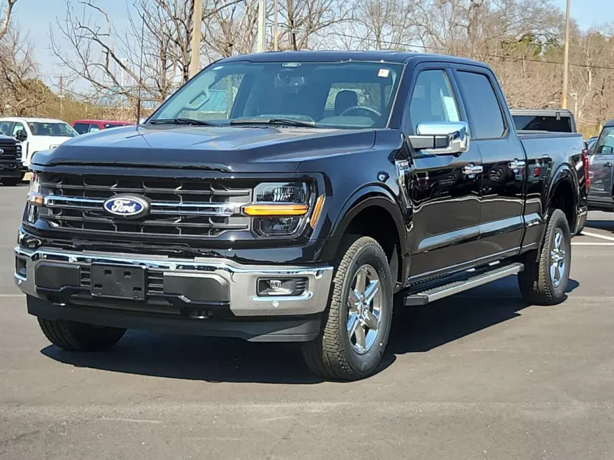 2025 Ford F-150 XLT photo 1