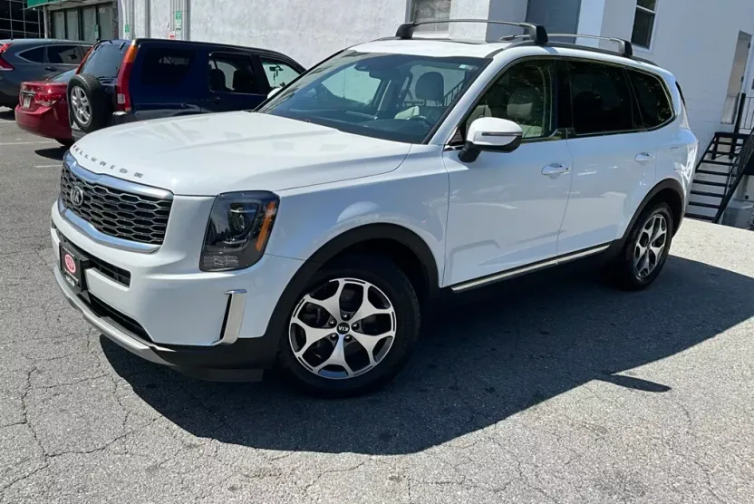 2020 Kia Telluride EX photo 1