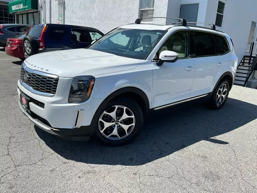 2020 Kia Telluride EX photo 1