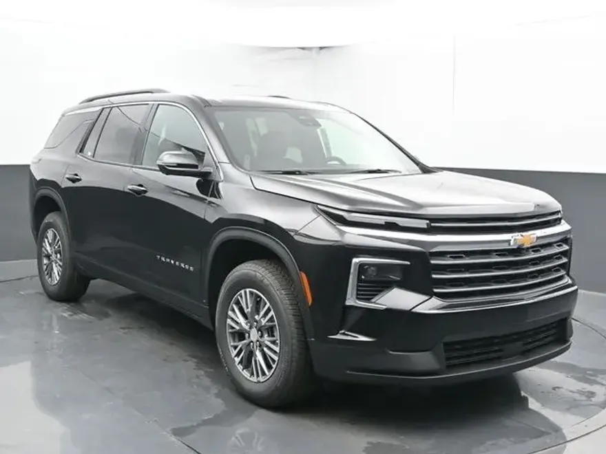 2025 Chevrolet Traverse 1LT photo 1