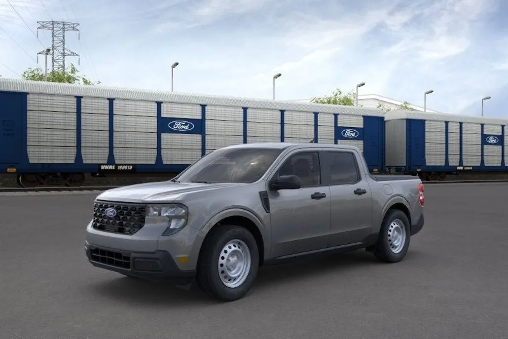 2025 Ford Maverick XL photo 1