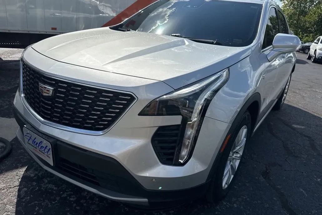 2020 Cadillac XT4 Premium Luxury photo 1
