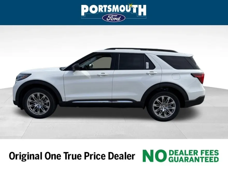 2025 Ford Explorer photo 1