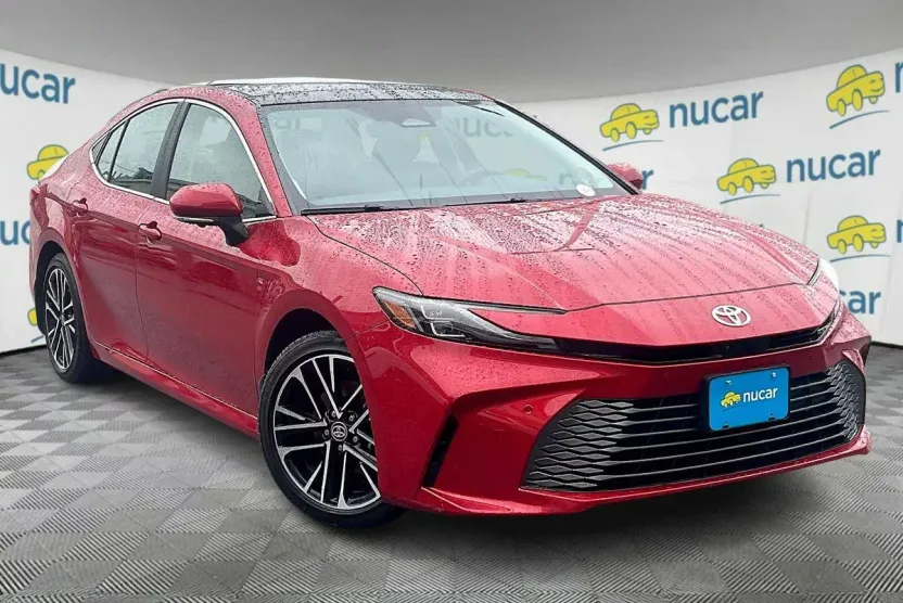 2025 Toyota Camry XLE photo 1
