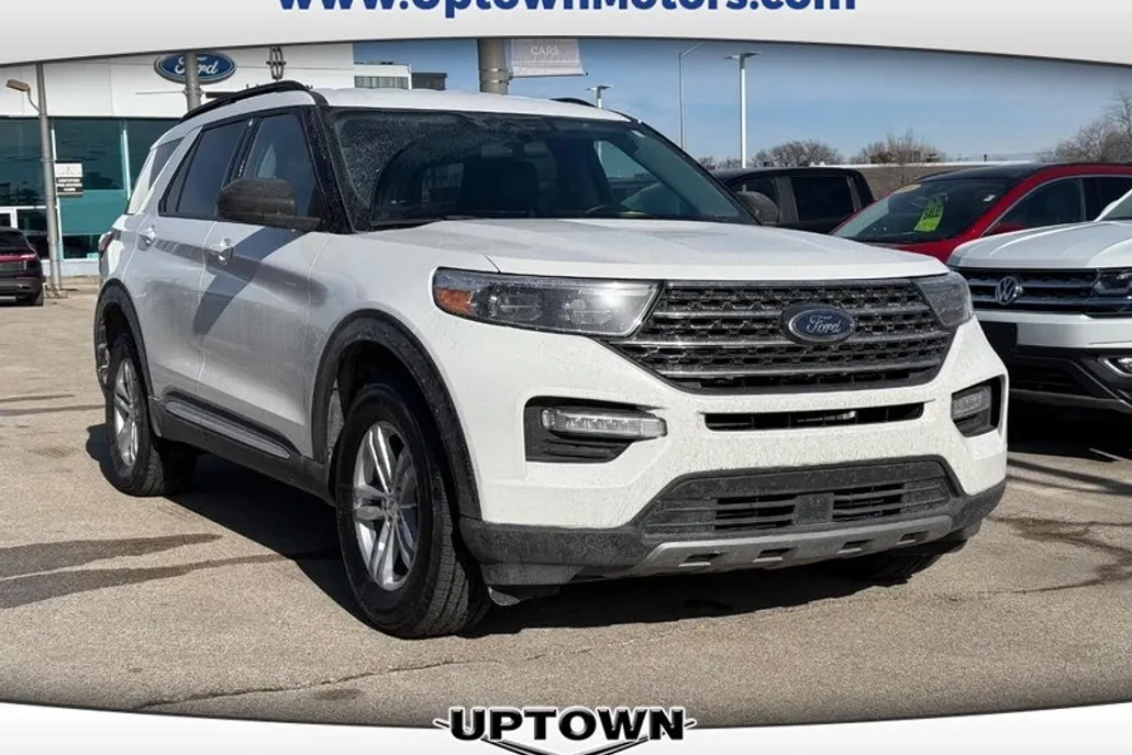 2022 Ford Explorer XLT photo 1