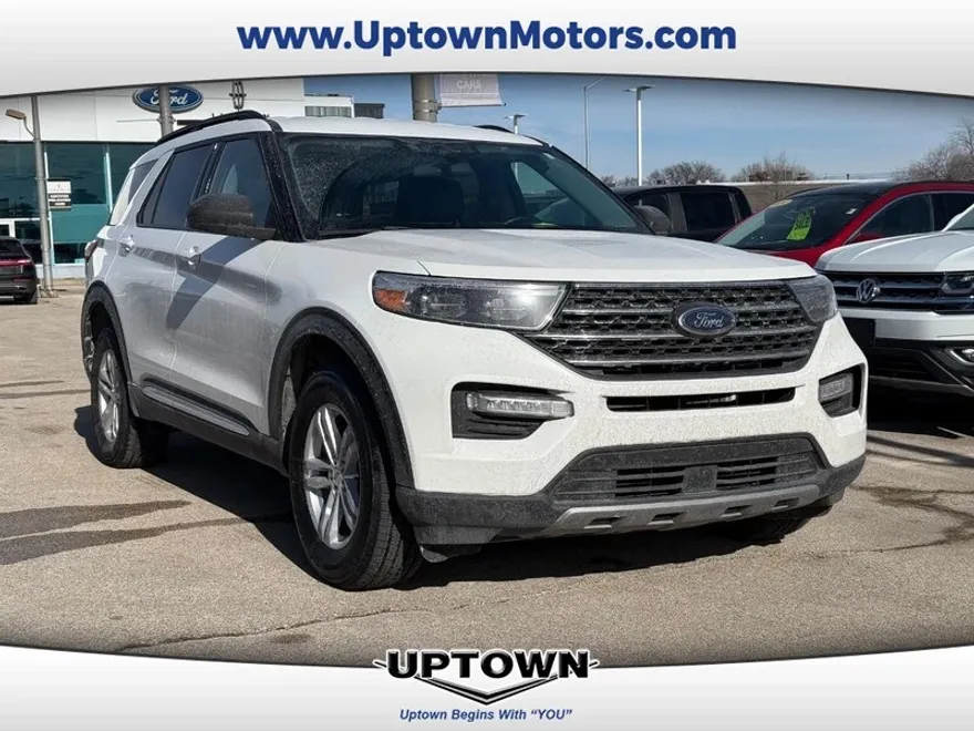 2022 Ford Explorer XLT photo 1