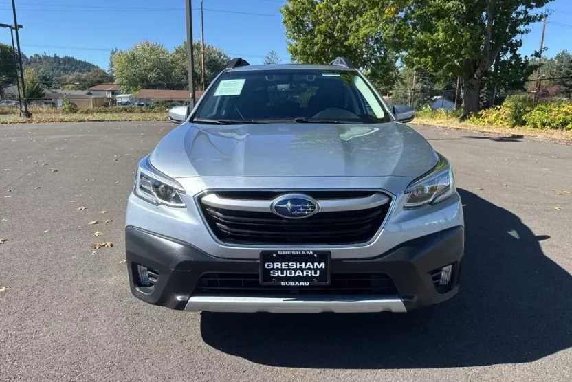 2020 Subaru Outback Limited photo 1