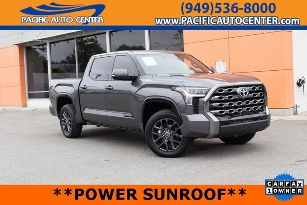 2023 Toyota Tundra Platinum photo 1