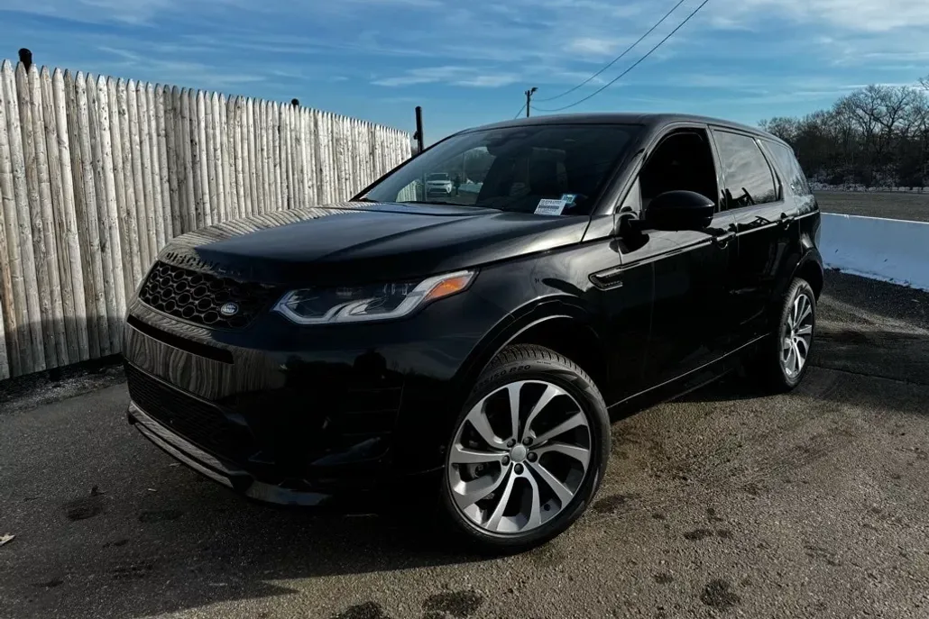 2025 Land Rover Discovery Sport Dynamic SE photo 1