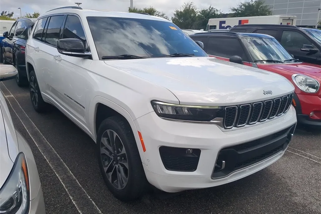 2021 Jeep Grand Cherokee Overland photo 1
