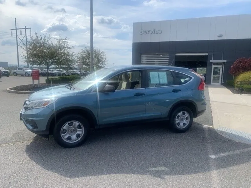 2015 Honda CR-V LX photo 1