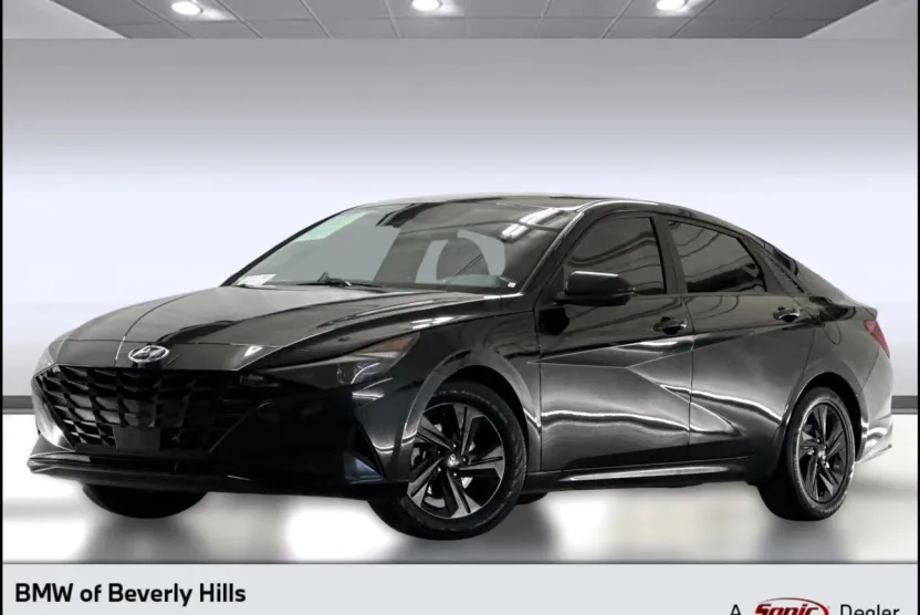 2021 Hyundai Elantra SEL Convenience photo 1