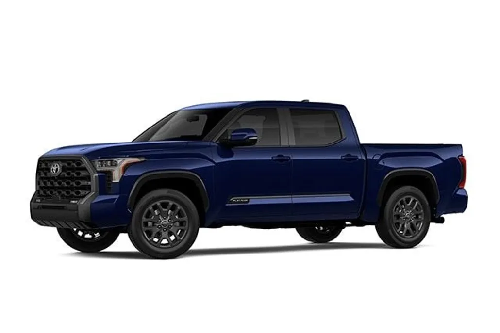 2025 Toyota Tundra Platinum CrewMax photo 1