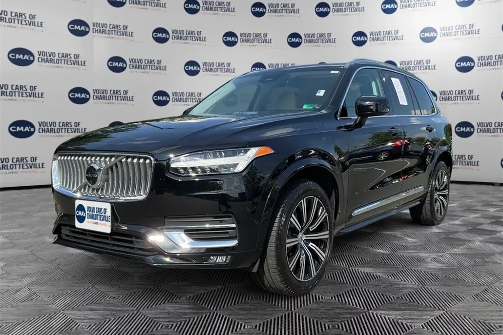 2023 Volvo XC90 AWD Plus photo 1