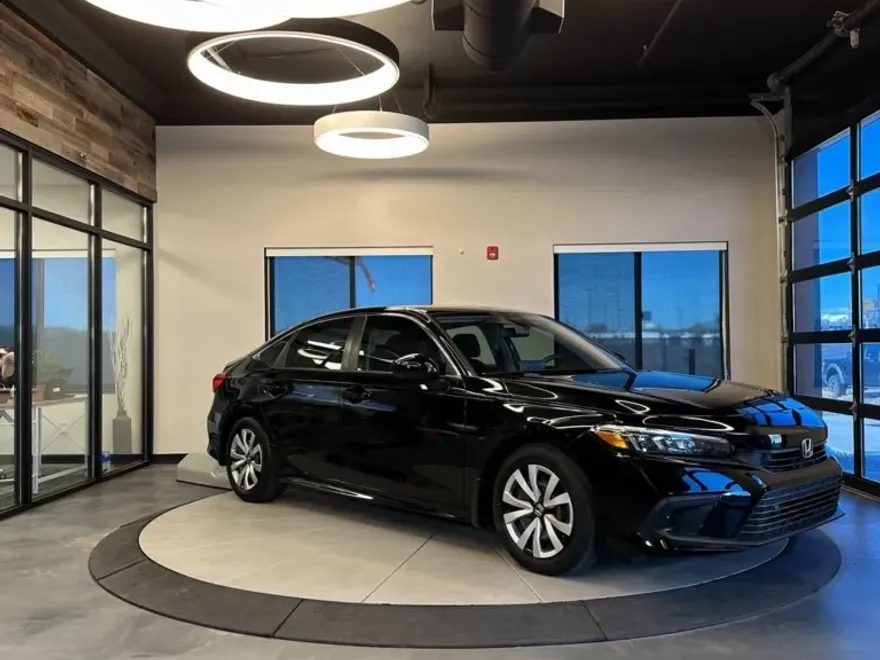 2022 Honda Civic LX photo 1