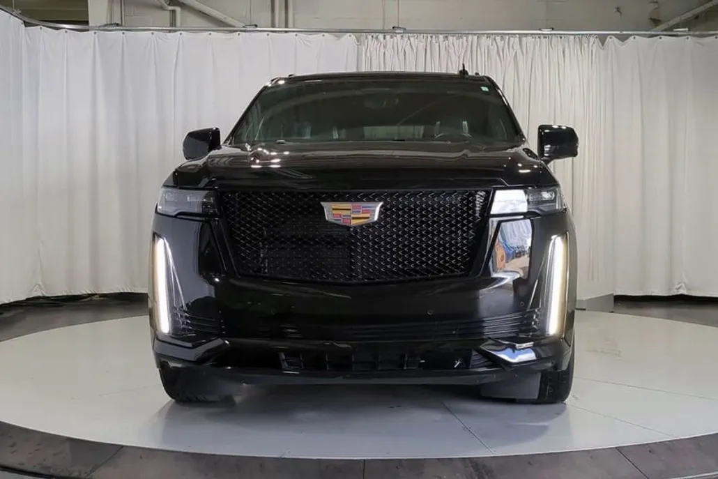 2022 Cadillac Escalade Sport Platinum photo 1