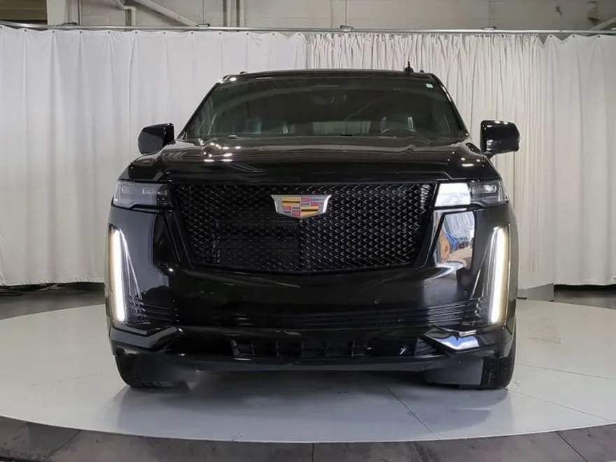 2022 Cadillac Escalade Sport Platinum photo 1