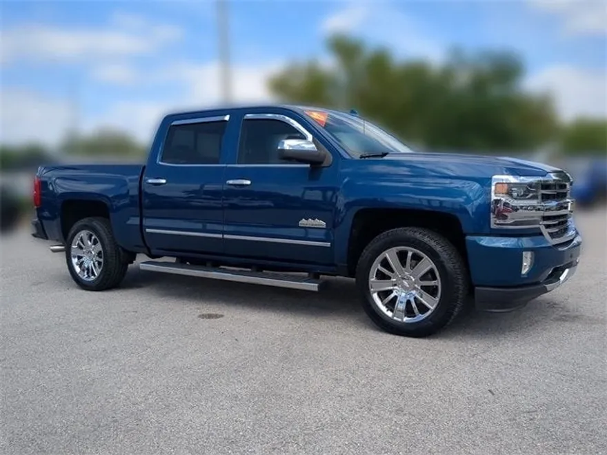 2017 Chevrolet Silverado 1500 High Country photo 1