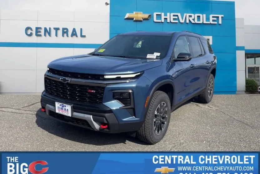 2026 Chevrolet Traverse Z71 photo 1