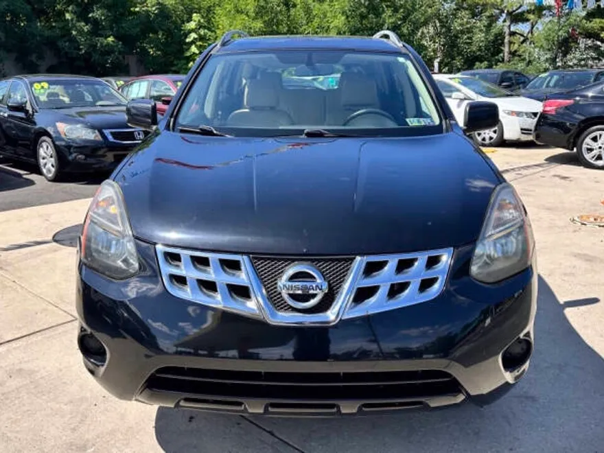 2014 Nissan Rogue Select S photo 1