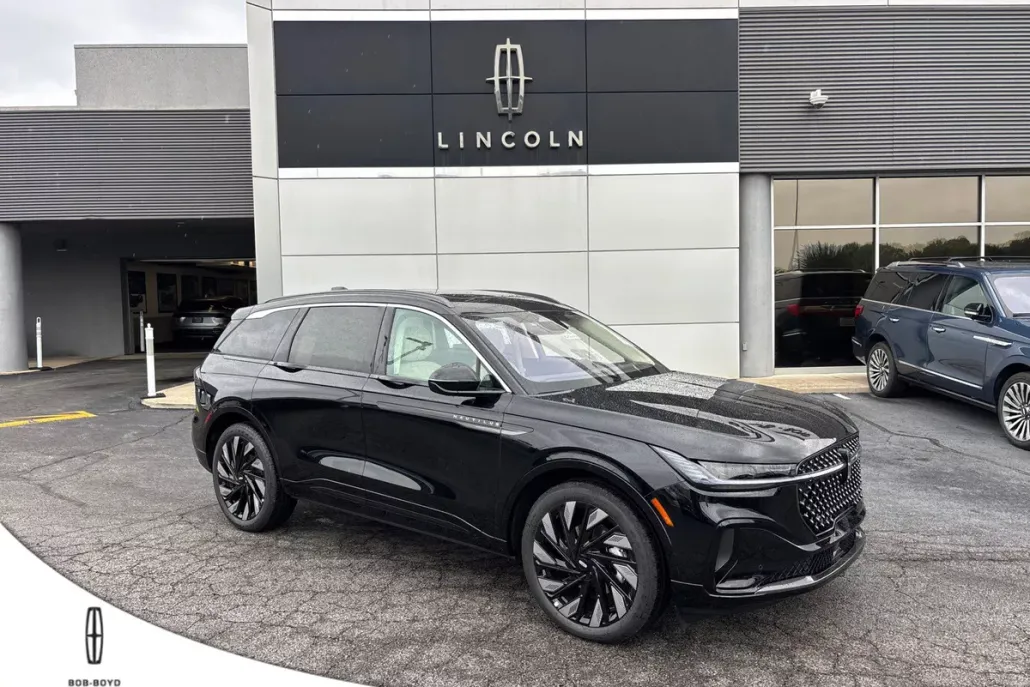 2025 Lincoln Nautilus Black Label photo 1