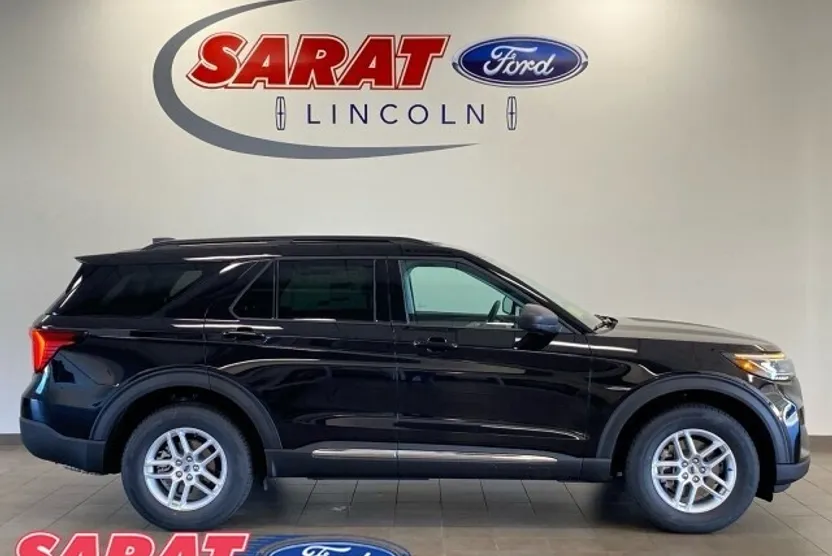 2025 Ford Explorer photo 1
