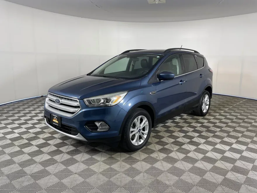 2018 Ford Escape SEL Sport photo 1
