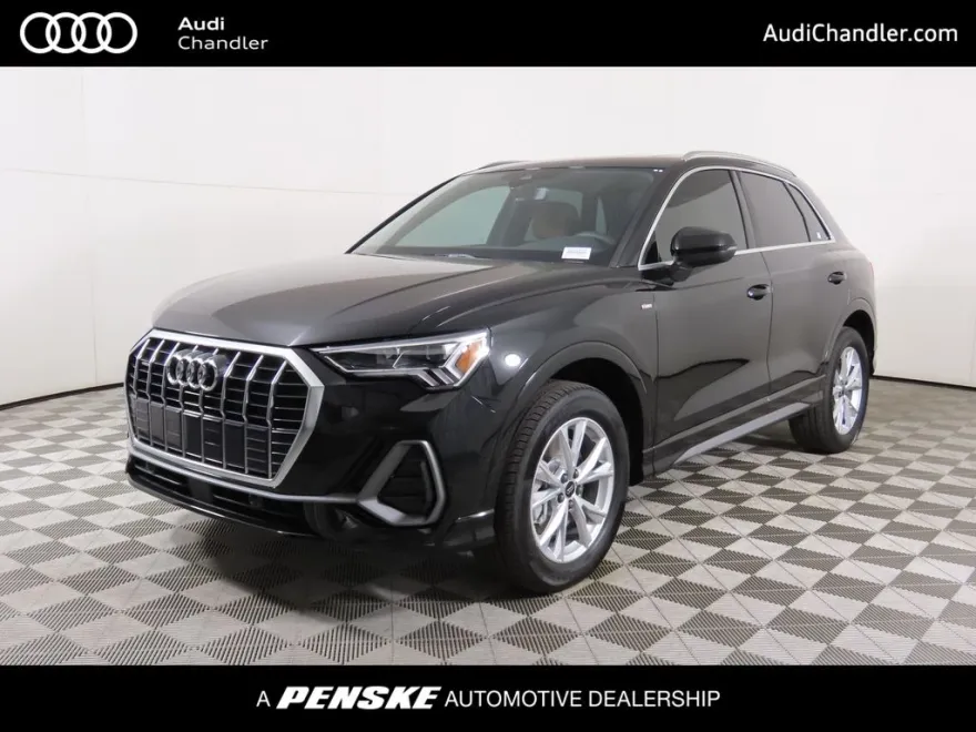 2025 Audi Q3 45 TFSI S line Premium photo 1