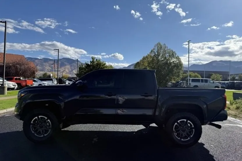 2025 Toyota Tacoma SR5 photo 1