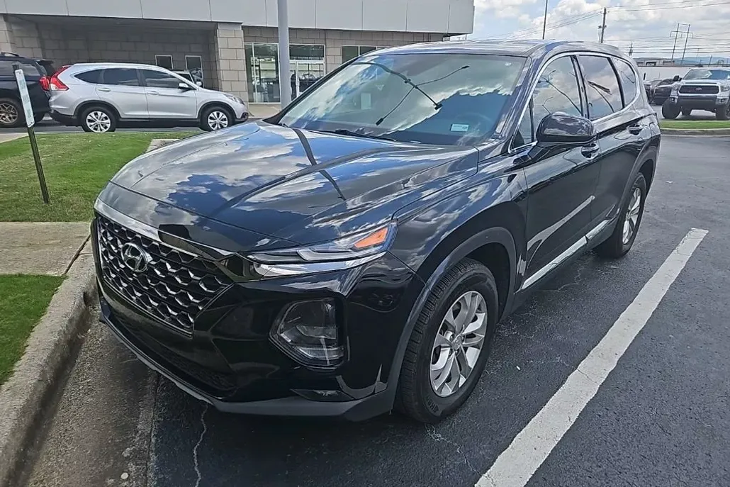 2019 Hyundai Santa Fe SEL photo 1