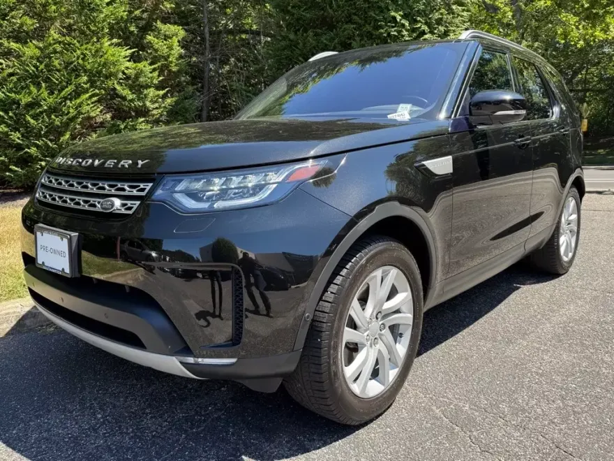 2017 Land Rover Discovery HSE photo 1