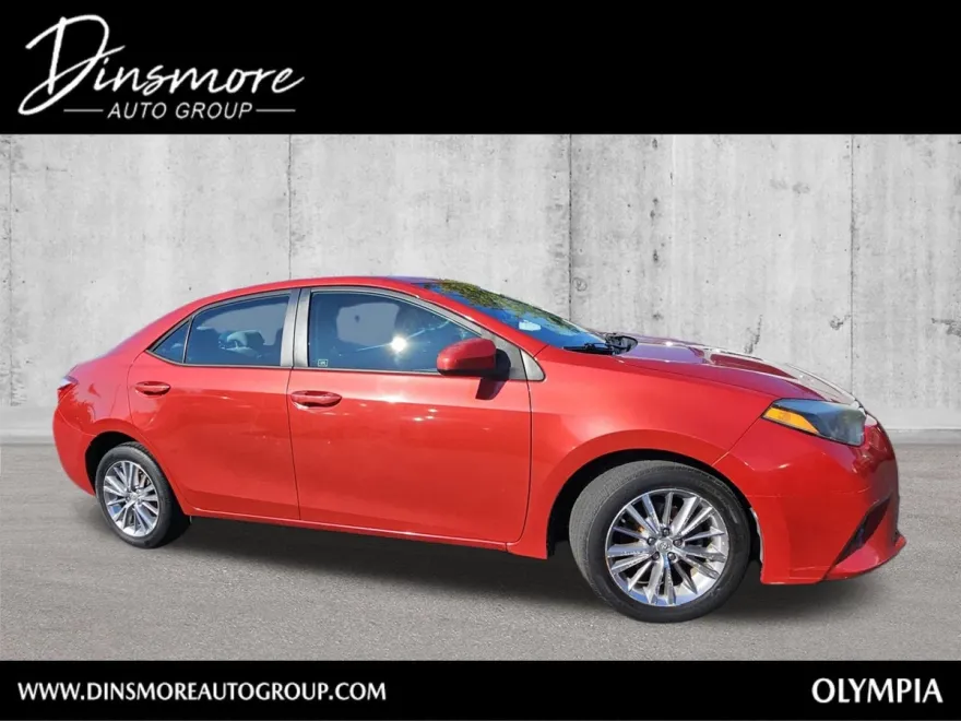2015 Toyota Corolla LE Plus photo 1