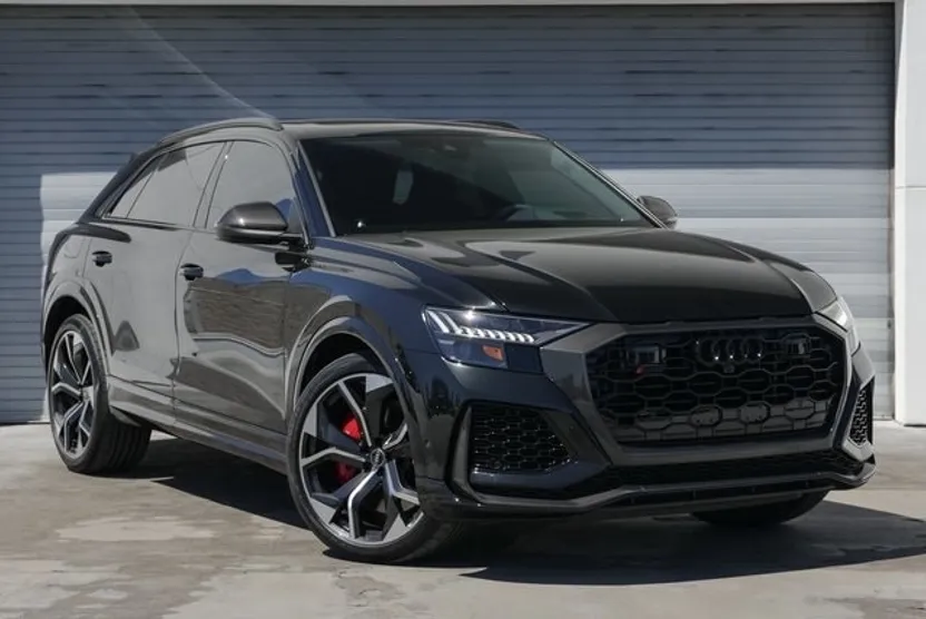 2024 Audi RS Q8 photo 1