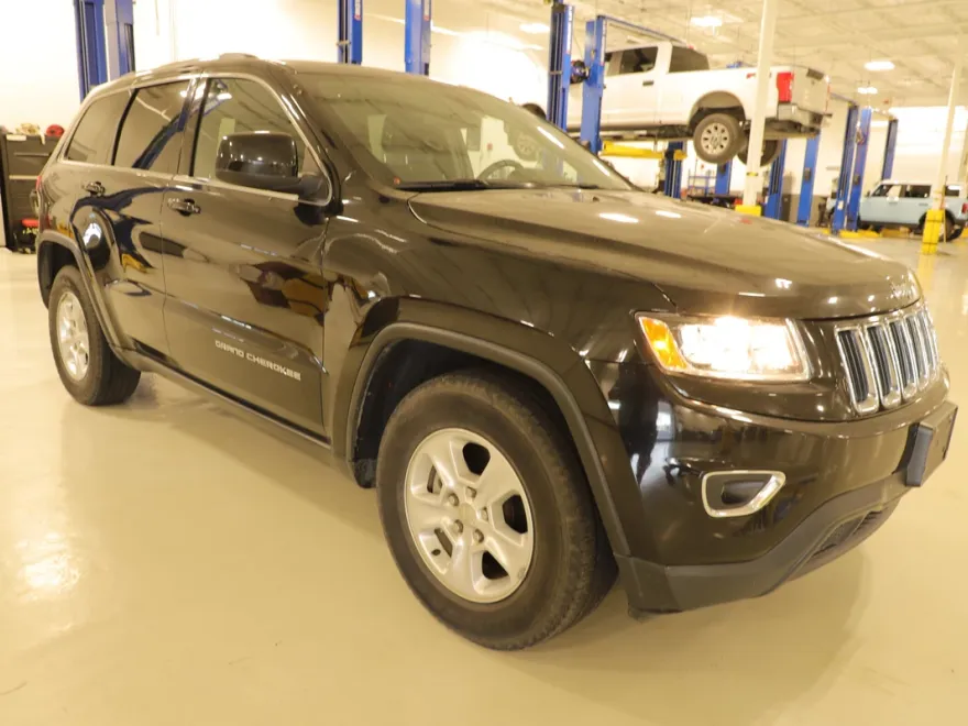 2015 Jeep Grand Cherokee Laredo photo 1