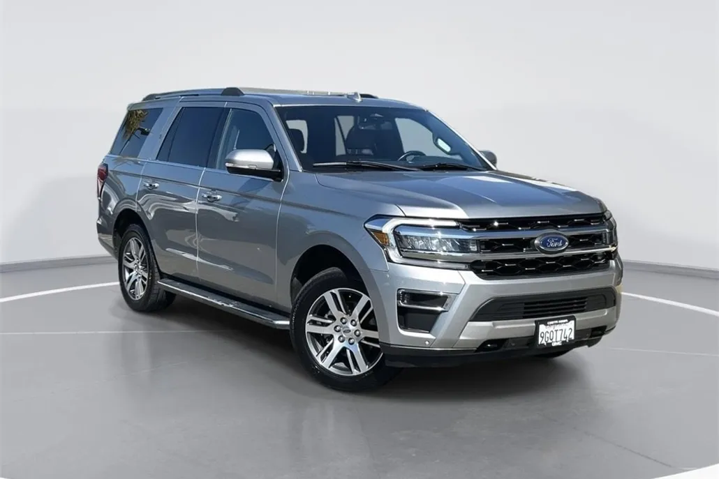 2022 Ford Expedition Limited photo 1