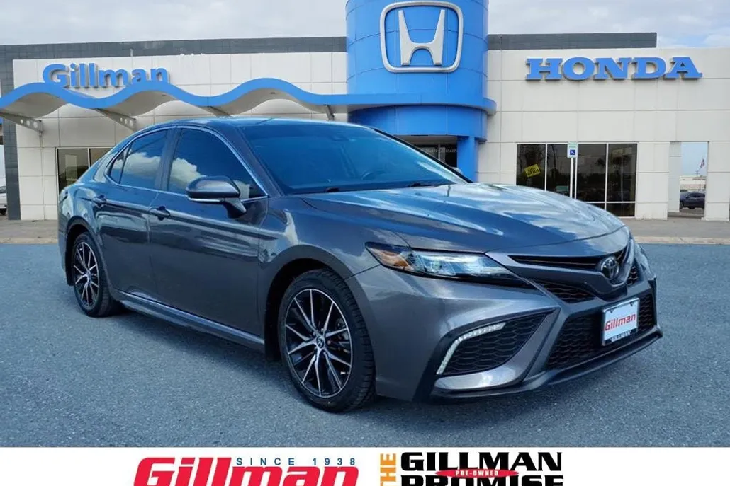 2023 Toyota Camry SE photo 1