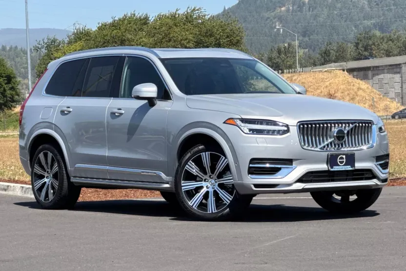 2024 Volvo XC90 Recharge T8 Plus photo 1