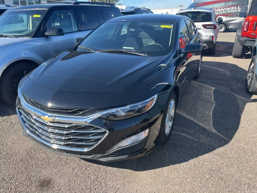 2022 Chevrolet Malibu photo 1