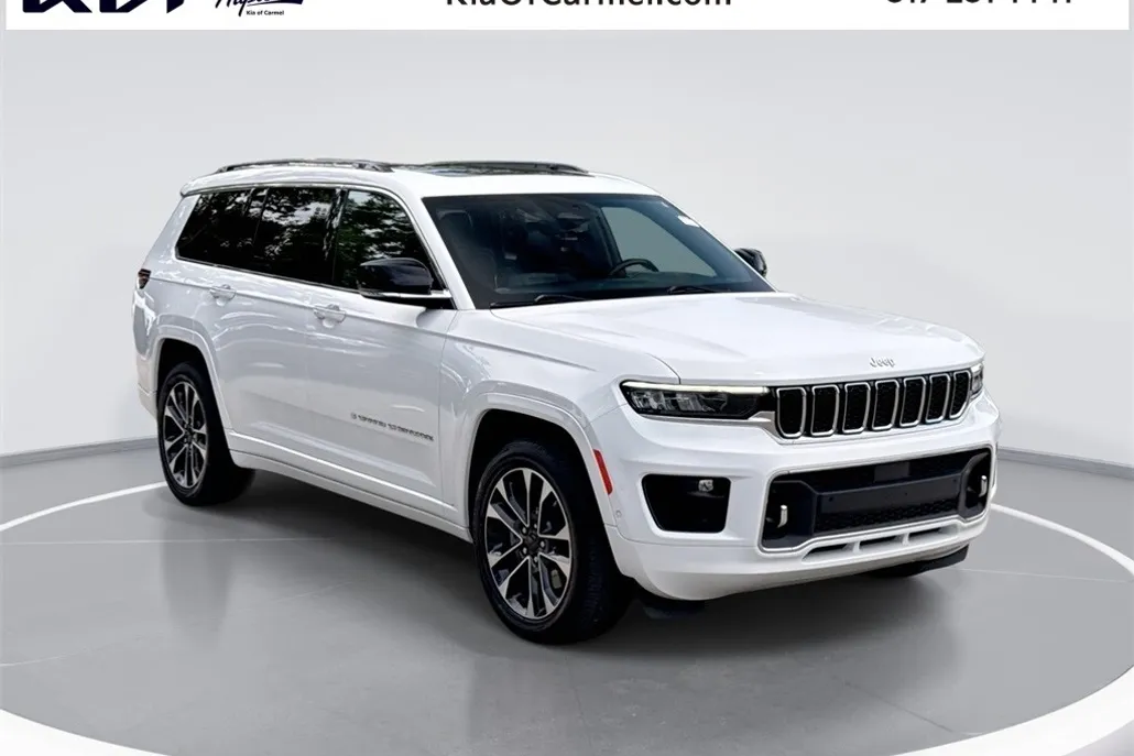 2022 Jeep Grand Cherokee Overland photo 1