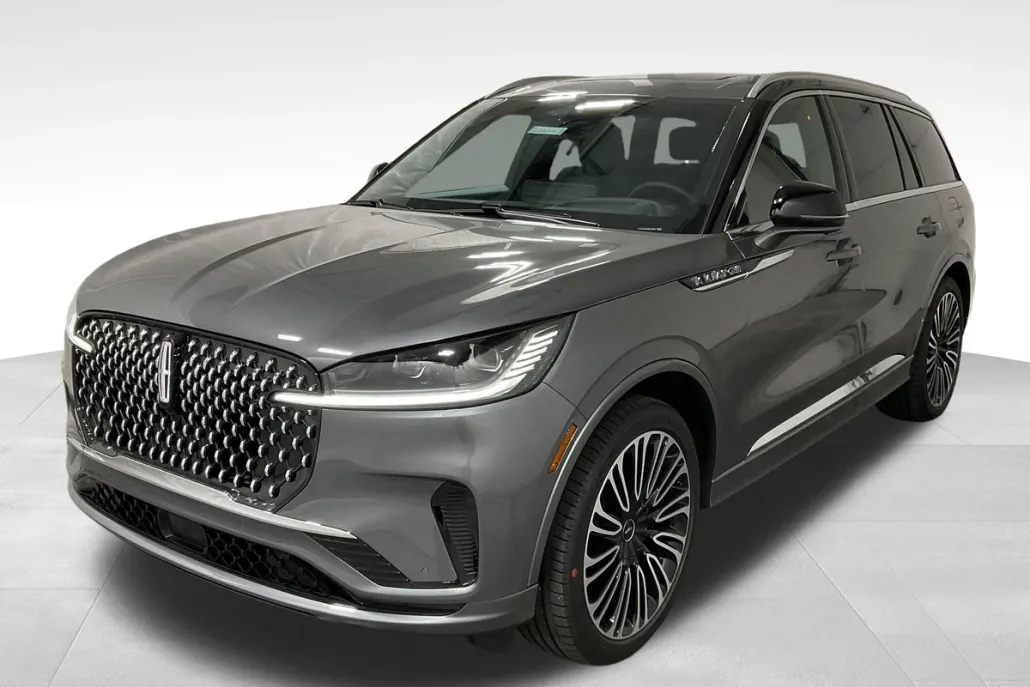 2025 Lincoln Aviator Black Label photo 1