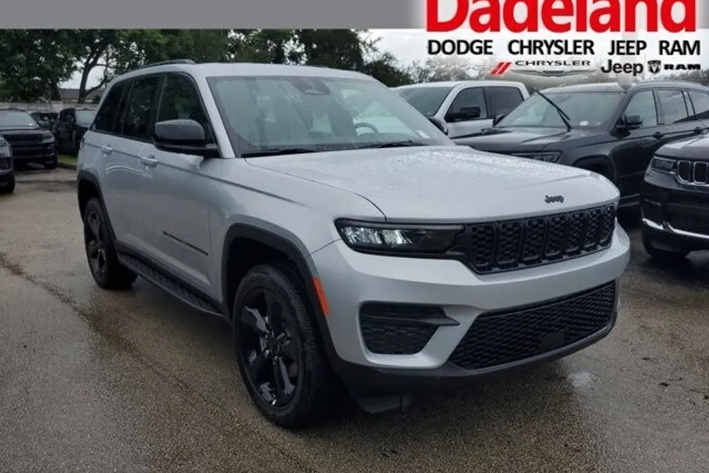 2024 Jeep Grand Cherokee Altitude photo 1