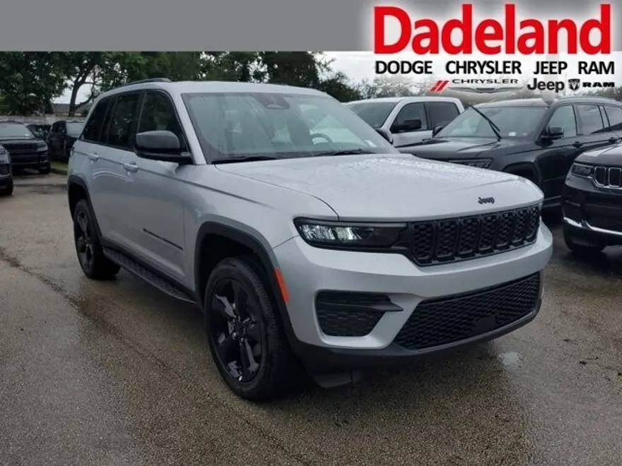 2024 Jeep Grand Cherokee Altitude photo 1