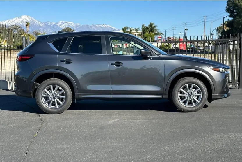 2025 Mazda CX-5 2.5 Select photo 1