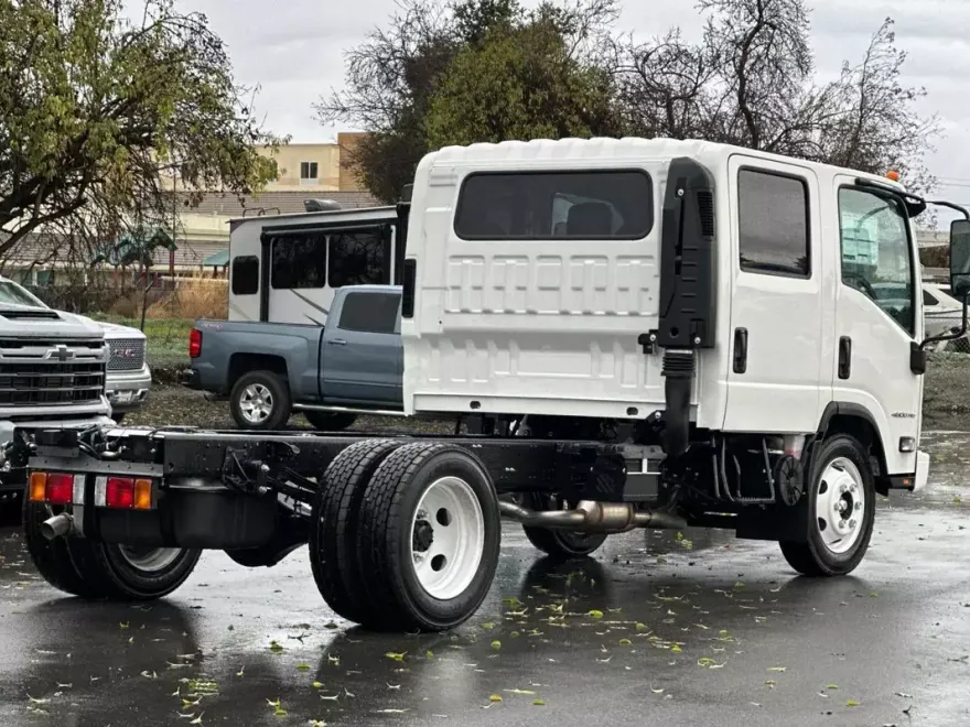 2025 Chevrolet Silverado 4500HD photo 1