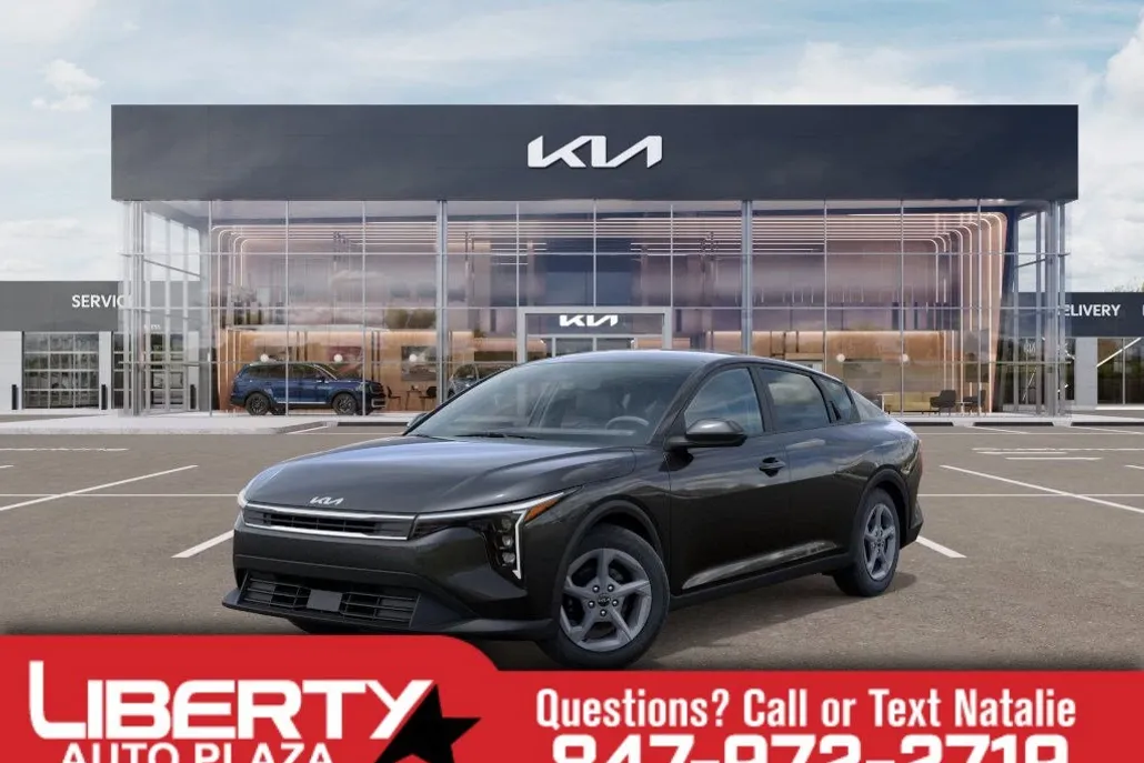 2025 Kia K4 LXS photo 1