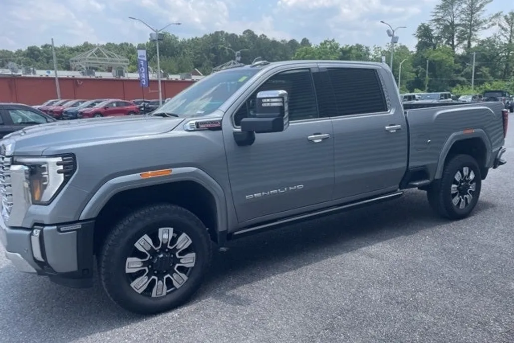 2025 Gmc Sierra Denali photo 1