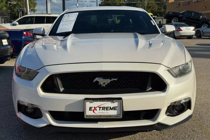 2017 Ford Mustang GT Premium photo 1