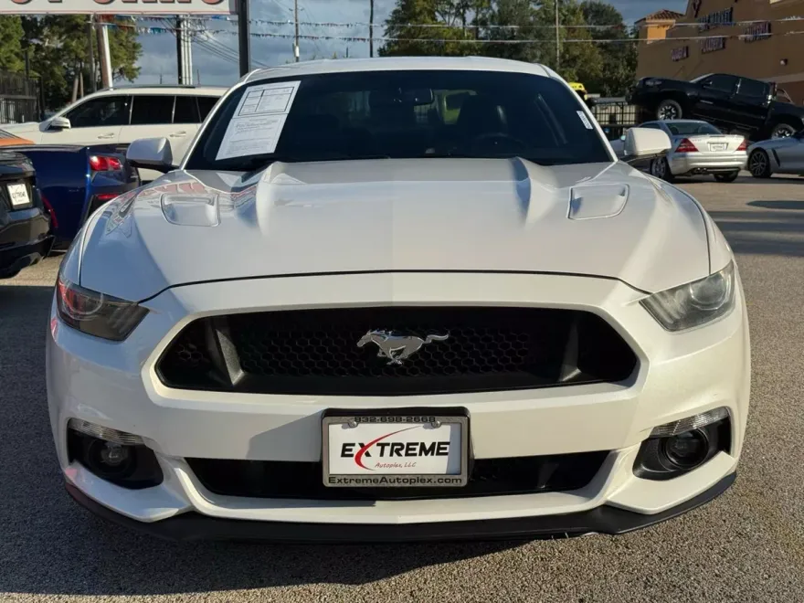 2017 Ford Mustang GT Premium photo 1