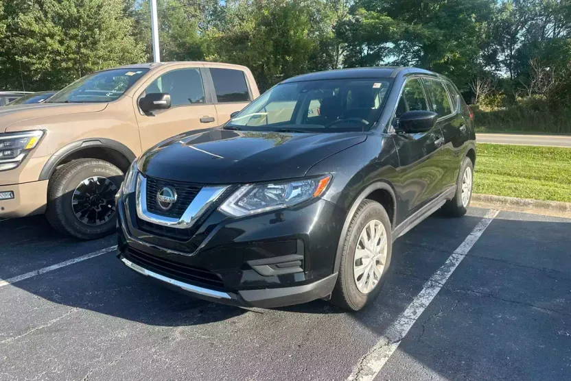 2020 Nissan Rogue S photo 1